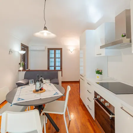 In Piazzetta 2 Apartment, * 巴罗洛